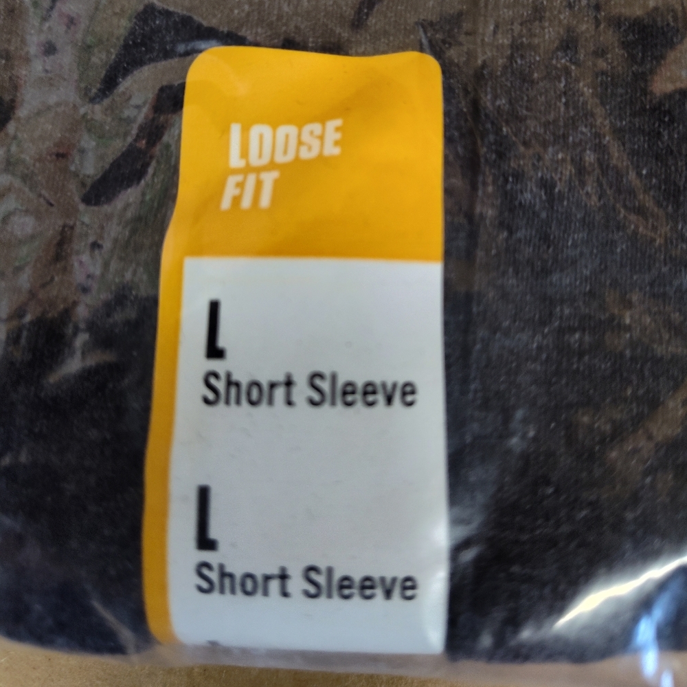 NWT.  Carhartt Loose fit Black short sleeve Never opened - Picture 2 of 4
